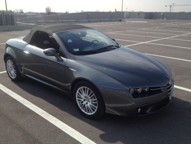 LHD ALFA ROMEO SPIDER
